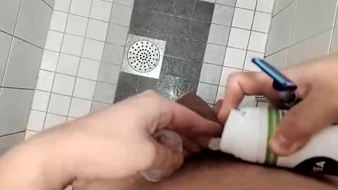 Snapshot of tyrael699 chatting on December 2025 09:35:02 AM Emil online show from December 2025 09:35:02 AM