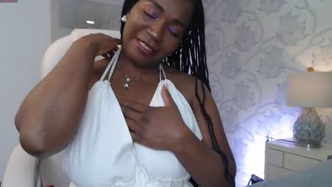 Snapshot of tyrafox_ chatting on December 2025 08:35:01 PM tyrafox online show from December 2025 08:35:01 PM