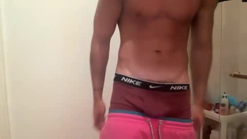 tyy0ung online show from May 2026 06:57:02 PM
