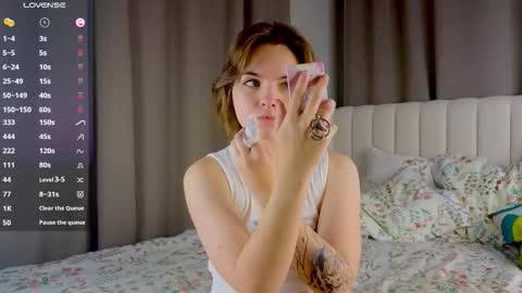 Polly online show from October 2025 03:12:02 PM