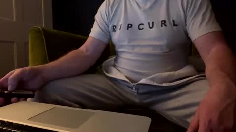 ukclive online show from February 2025 10:00:01 PM