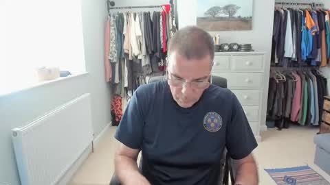 ukmarriedgay online show from May 2026 08:43:02 AM