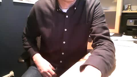 Snapshot of ukshowall chatting on January 2025 08:04:02 AM mark online show from January 2025 08:04:02 AM