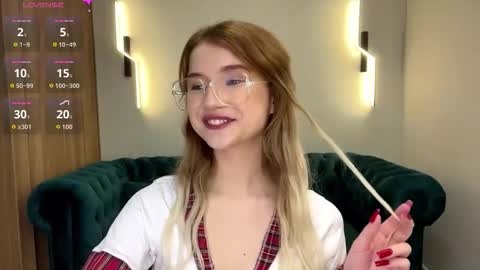 Snapshot of ulalittlepage chatting on February 2026 03:10:02 PM Vikki online show from February 2026 03:10:02 PM