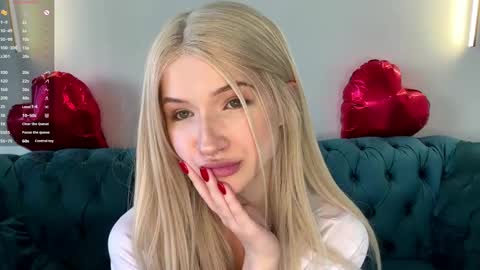 Vikki online show from April 2026 03:28:02 PM