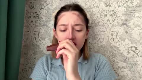 Emily online show from December 2025 07:34:01 AM