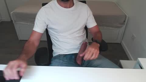 Ulep online show from October 2025 10:27:02 AM