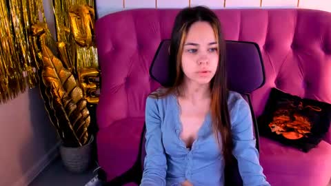Snapshot of ulianeer chatting on April 2026 05:25:01 AM Ulia online show from April 2026 05:25:01 AM