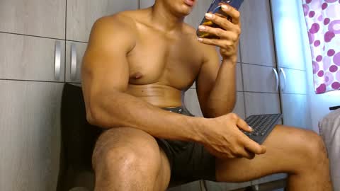 Snapshot of ulisess15 chatting on January 2025 01:13:02 PM Felipe model independent online show from January 2025 01:13:02 PM