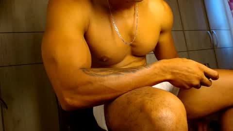 Snapshot of ulisess15 chatting on December 2025 11:26:02 AM Felipe model independent online show from December 2025 11:26:02 AM