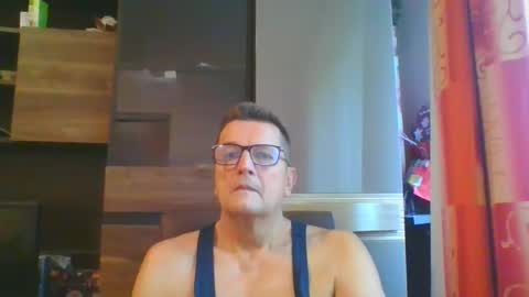 Snapshot of ulmeni4 chatting on December 2024 07:40:01 AM ulmeni4 online show from December 2024 07:40:01 AM