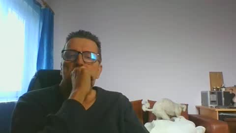 Snapshot of ulmeni4 chatting on December 2024 11:55:01 AM ulmeni4 online show from December 2024 11:55:01 AM