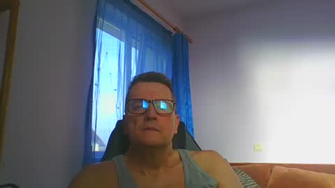 Snapshot of ulmeni4 chatting on January 2025 12:09:02 PM ulmeni4 online show from January 2025 12:09:02 PM
