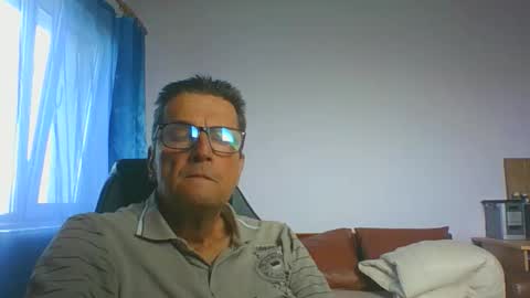 Snapshot of ulmeni4 chatting on October 2025 08:59:01 AM ulmeni4 online show from October 2025 08:59:01 AM