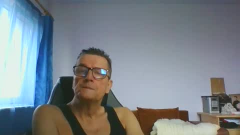 Snapshot of ulmeni4 chatting on December 2025 07:59:02 AM ulmeni4 online show from December 2025 07:59:02 AM