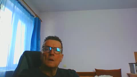 Snapshot of ulmeni4 chatting on January 2026 01:16:01 PM ulmeni4 online show from January 2026 01:16:01 PM