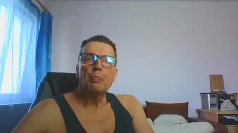 Snapshot of ulmeni4 chatting on January 2026 07:24:02 AM ulmeni4 online show from January 2026 07:24:02 AM