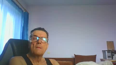 Snapshot of ulmeni4 chatting on February 2026 07:24:01 AM ulmeni4 online show from February 2026 07:24:01 AM