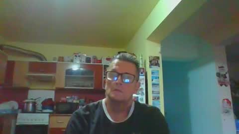 Snapshot of ulmeni4 chatting on May 2026 06:14:01 PM ulmeni4 online show from May 2026 06:14:01 PM