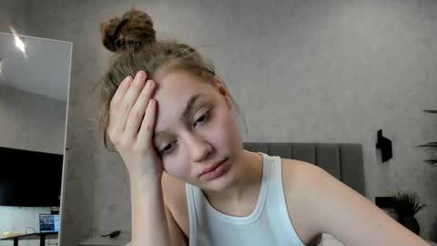 Melena online show from November 2025 01:00:02 AM