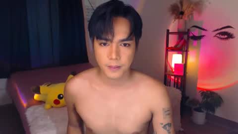 Snapshot of ultimatesexytrans chatting on February 2025 06:34:02 PM Alex online show from February 2025 06:34:02 PM