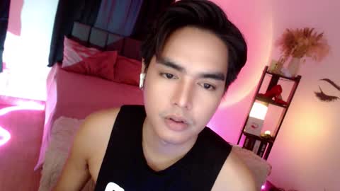 Snapshot of ultimatesexytrans chatting on September 2025 09:36:02 PM Alex online show from September 2025 09:36:02 PM