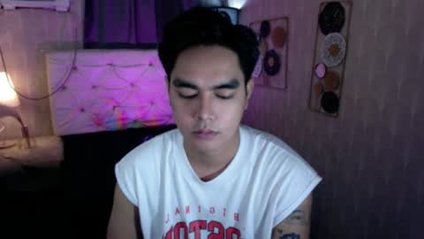 Snapshot of ultimatesexytrans chatting on November 2025 06:17:01 PM Alex online show from November 2025 06:17:01 PM