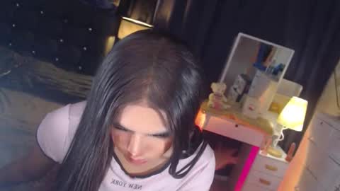 Snapshot of ultimatesexytrans chatting on March 2026 09:32:02 PM Alex online show from March 2026 09:32:02 PM