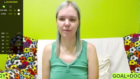 Snapshot of ultra_meow chatting on February 2025 06:55:01 PM Roxy online show from February 2025 06:55:01 PM