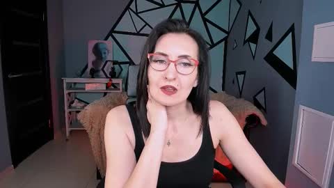 Snapshot of unatera chatting on January 2026 09:03:01 AM UnaTera online show from January 2026 09:03:01 AM