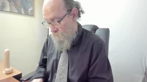 Uncle Hottie online show from March 2026 04:48:01 PM