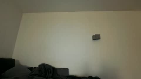 Tom online show from December 2025 01:00:01 AM