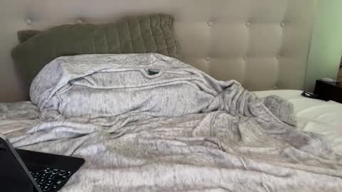 Snapshot of uncutnudist chatting on September 2025 12:23:02 AM uncutnudist online show from September 2025 12:23:02 AM