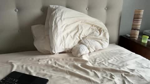 Snapshot of uncutnudist chatting on November 2025 05:49:01 PM uncutnudist online show from November 2025 05:49:01 PM