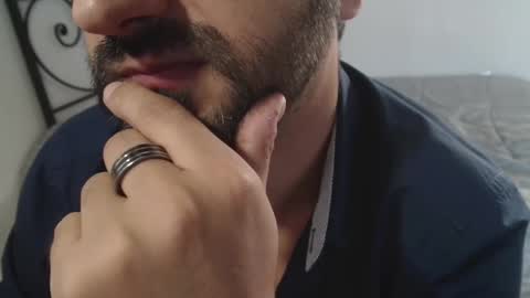 Snapshot of under_thedesk chatting on October 2025 02:26:01 PM Giov online show from October 2025 02:26:01 PM