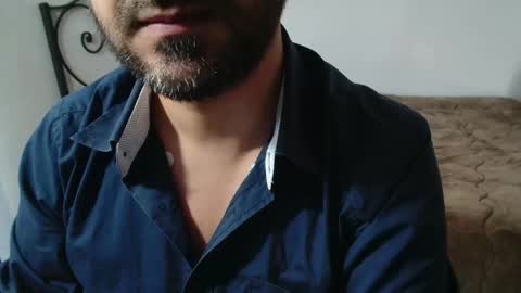 Snapshot of under_thedesk chatting on March 2026 10:29:01 AM Giov online show from March 2026 10:29:01 AM