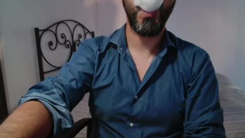 Giov online show from May 2026 05:23:02 PM