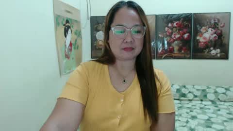 Snapshot of unforgettable_roxy chatting on March 2025 02:15:02 PM Roxanne online show from March 2025 02:15:02 PM