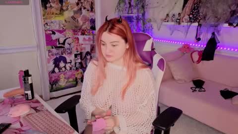 Snapshot of unholy_lady chatting on October 2025 05:19:02 AM Unholy Lady online show from October 2025 05:19:02 AM