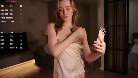 UnnaBella online show from May 2026 07:11:02 PM