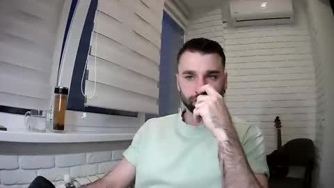 Snapshot of unnknow2024 chatting on April 2026 04:59:02 PM SlavaVibes online show from April 2026 04:59:02 PM