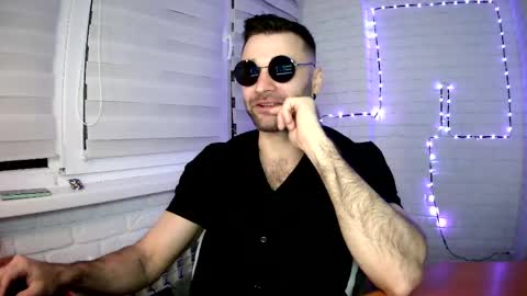 Snapshot of unnknow2024 chatting on April 2026 06:21:02 PM SlavaVibes online show from April 2026 06:21:02 PM