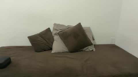 Stepbro online show from March 2026 02:17:01 PM