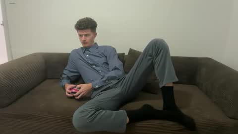 Stepbro online show from April 2026 07:08:01 PM
