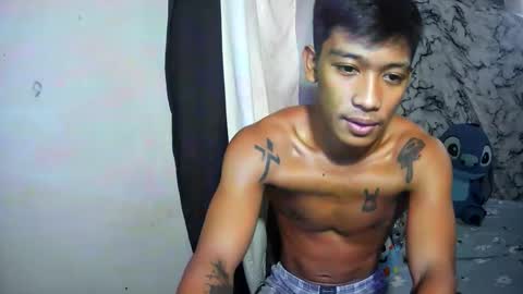 Snapshot of ur_asianpinoy chatting on November 2025 03:17:01 AM ur_asianpinoy online show from November 2025 03:17:01 AM