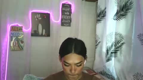 ur_dazzlingmorenaxx online show from April 2026 03:15:01 AM