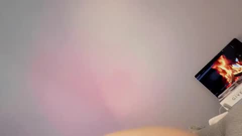 Lola online show from April 2026 03:09:01 PM