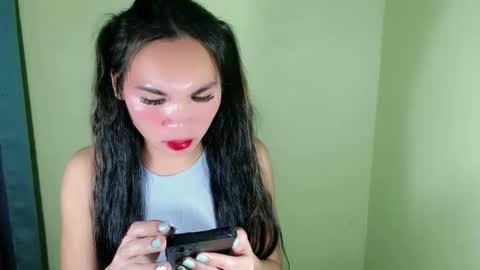 Snapshot of ur_innocent_girlx chatting on February 2025 03:41:02 PM QUEENSY online show from February 2025 03:41:02 PM