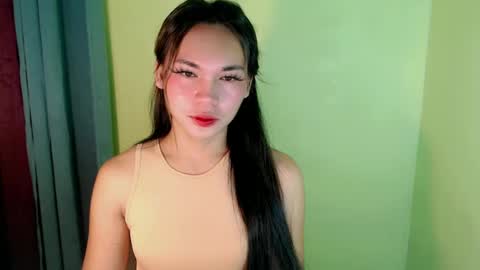 Snapshot of ur_innocent_girlx chatting on February 2025 03:30:01 PM QUEENSY online show from February 2025 03:30:01 PM