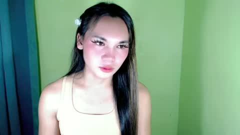 Snapshot of ur_innocent_girlx chatting on February 2025 05:34:02 AM QUEENSY online show from February 2025 05:34:02 AM